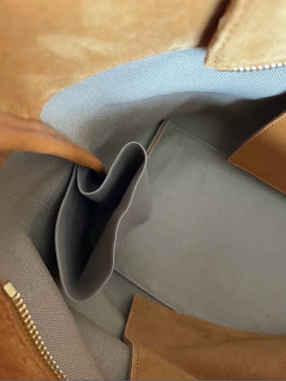 Madewell Essentials Suede Tote in Cognac Brown - Picture 4 of 12